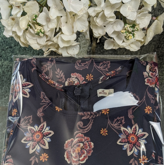 Hollister dress - Picture 7 of 7